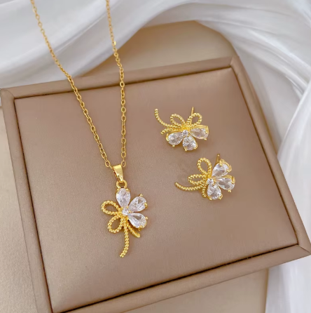 ✨ Sets Exclusivos – Conjunto de Collar y Pendientes en Oro Elegante ✨