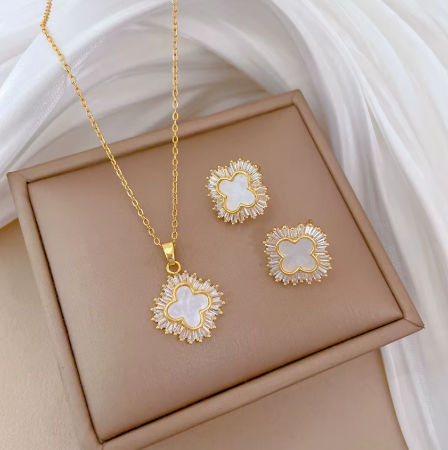 ✨ Sets Exclusivos – Conjunto de Collar y Pendientes en Oro Elegante ✨