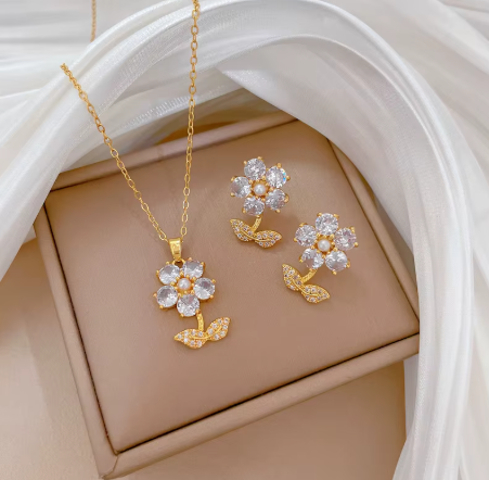 ✨ Sets Exclusivos – Conjunto de Collar y Pendientes en Oro Elegante ✨