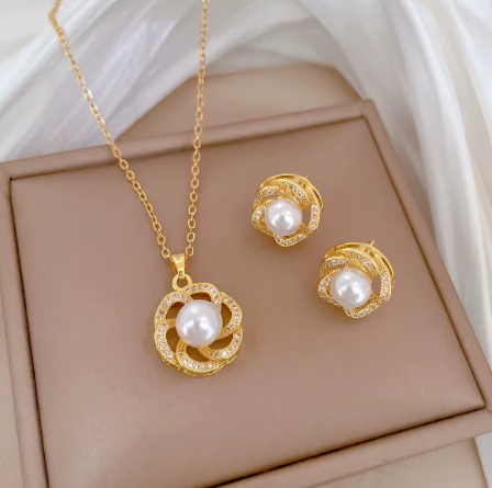 ✨ Sets Exclusivos – Conjunto de Collar y Pendientes en Oro Elegante ✨