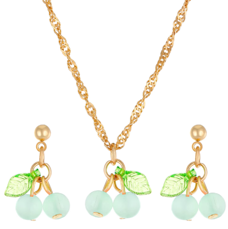 Encanto Cereza – Set de Collar y Pendientes Chapados en Oro para Mujer 🍒