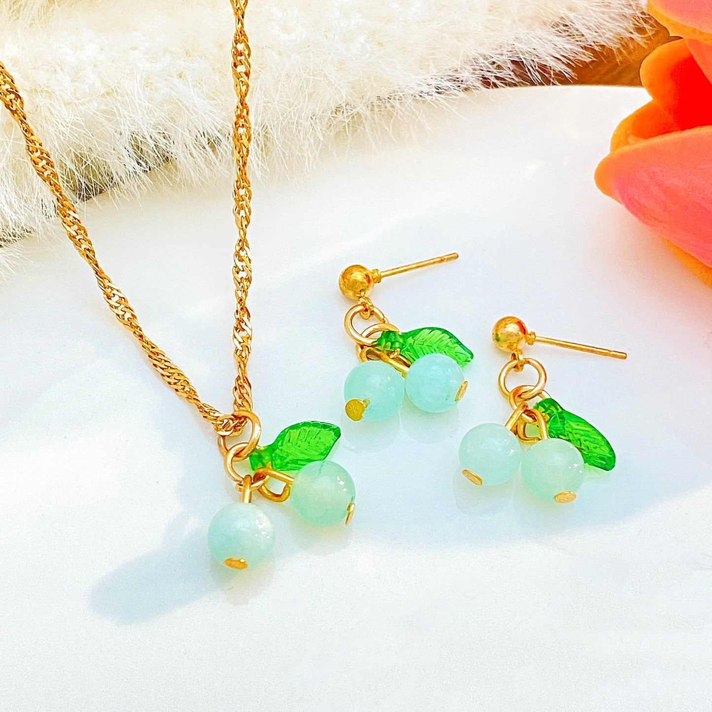Encanto Cereza – Set de Collar y Pendientes Chapados en Oro para Mujer 🍒